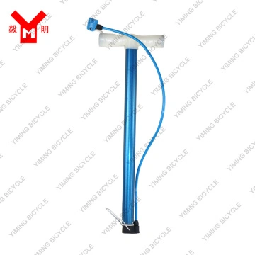 Men bir qizni uzoq vaqt opaman va mening qolim tushib ketadi.